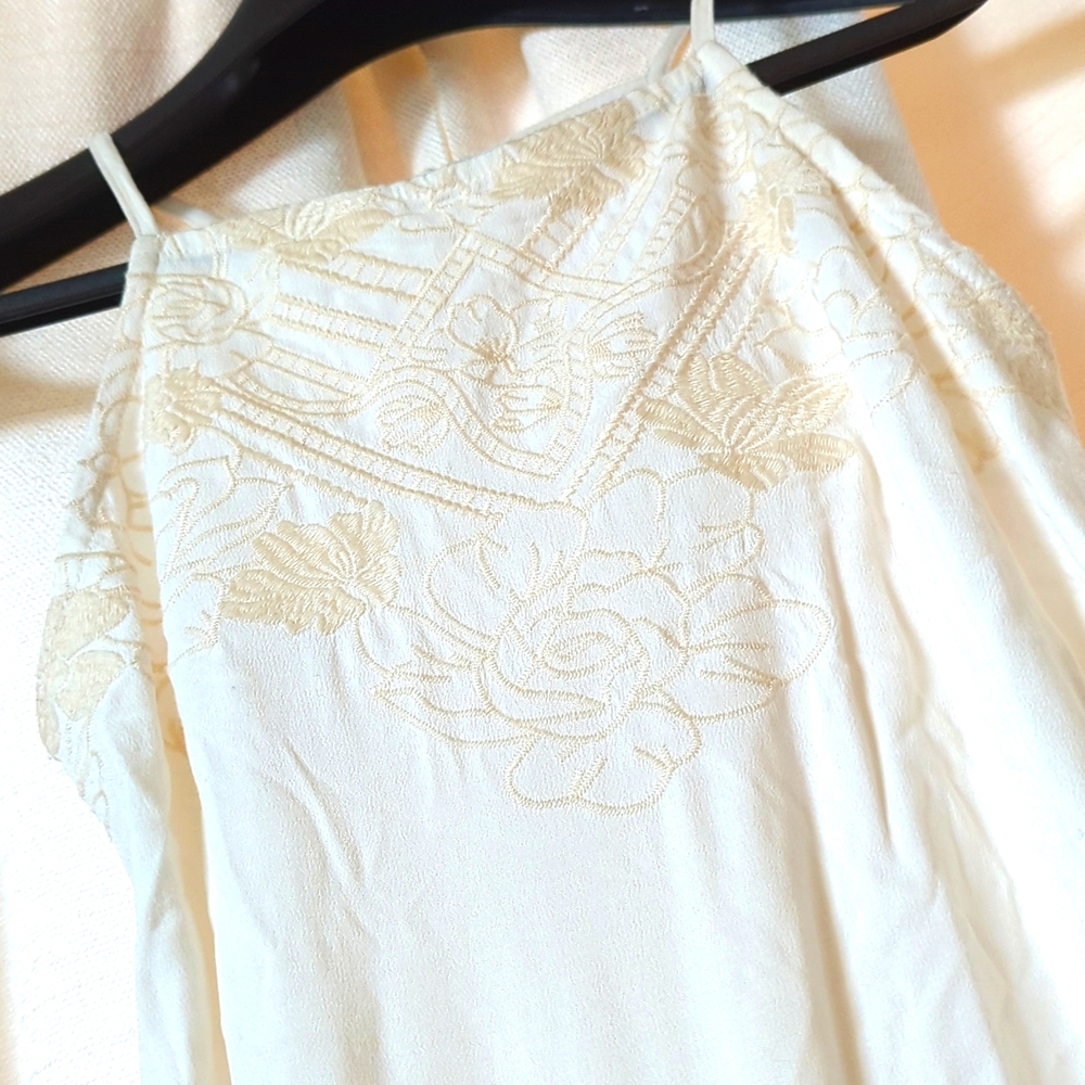 Love on a hanger top size xs